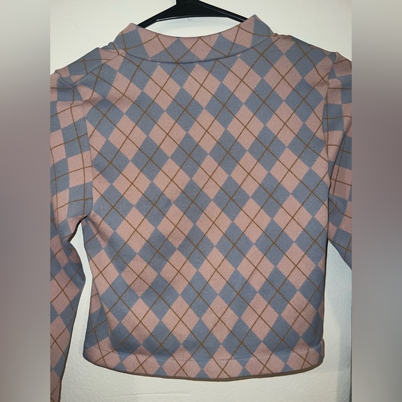 Gently used school girl top - Picture 5 of 5